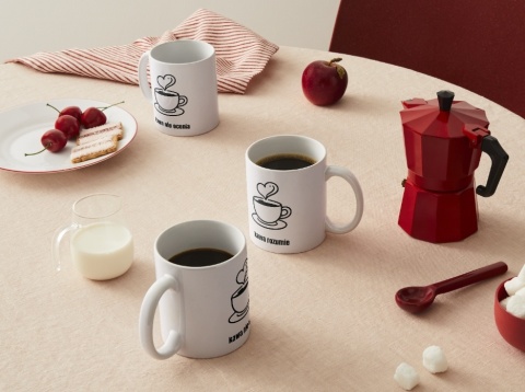 Kubek Kawa nie ocenia, kawa rozumie